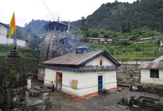Shri Kalpeshwar Temple, Chamoli, Uttarakhand - Vushii.com